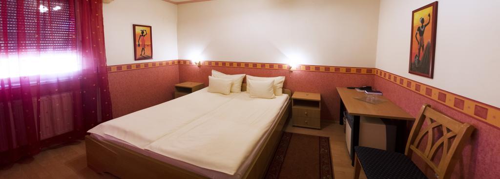 Arany Patko Panzio Hotell Debrecen Exteriör bild