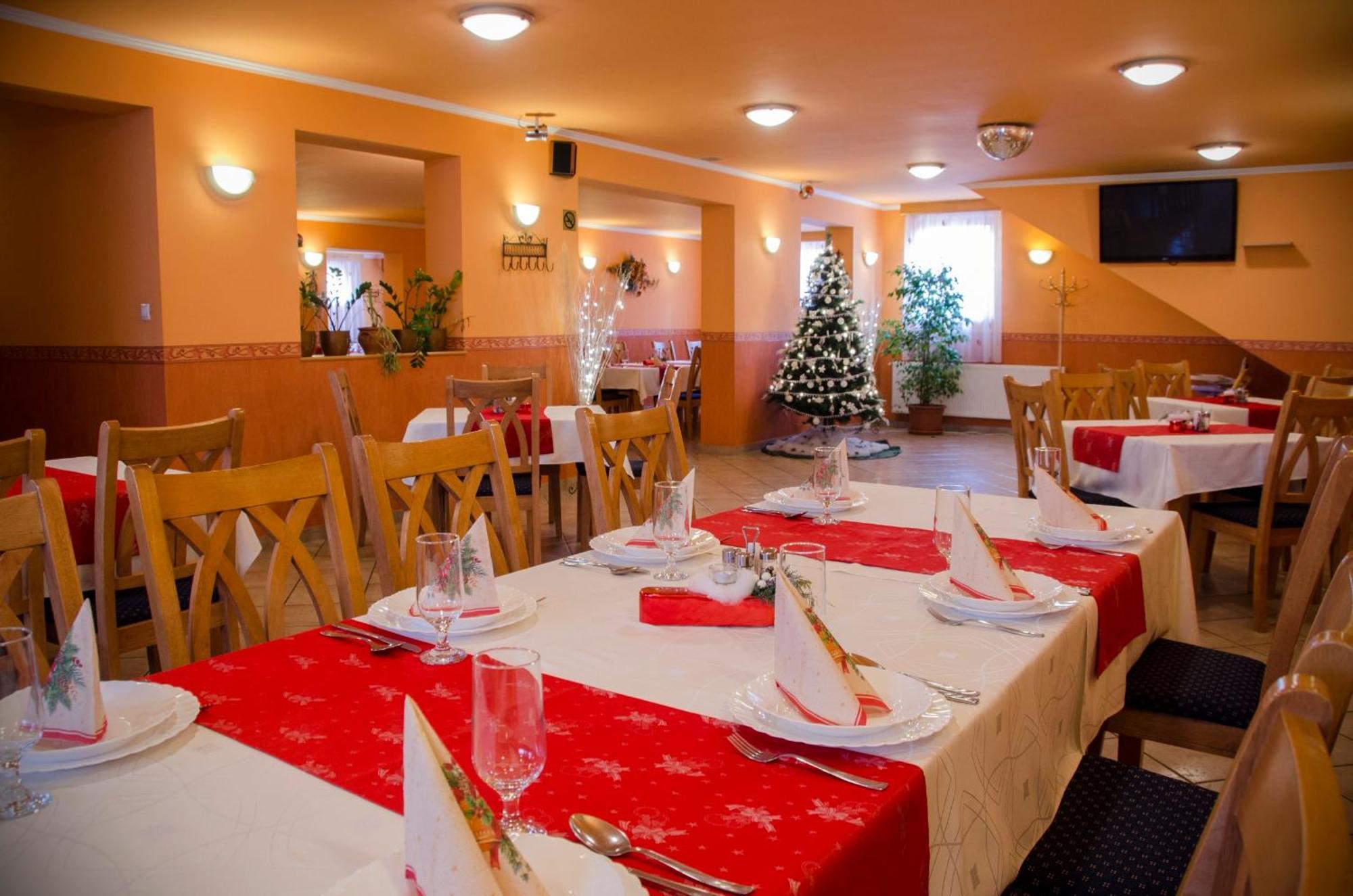 Arany Patko Panzio Hotell Debrecen Exteriör bild