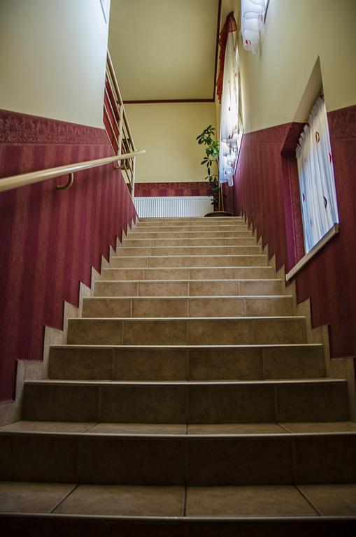 Arany Patko Panzio Hotell Debrecen Exteriör bild