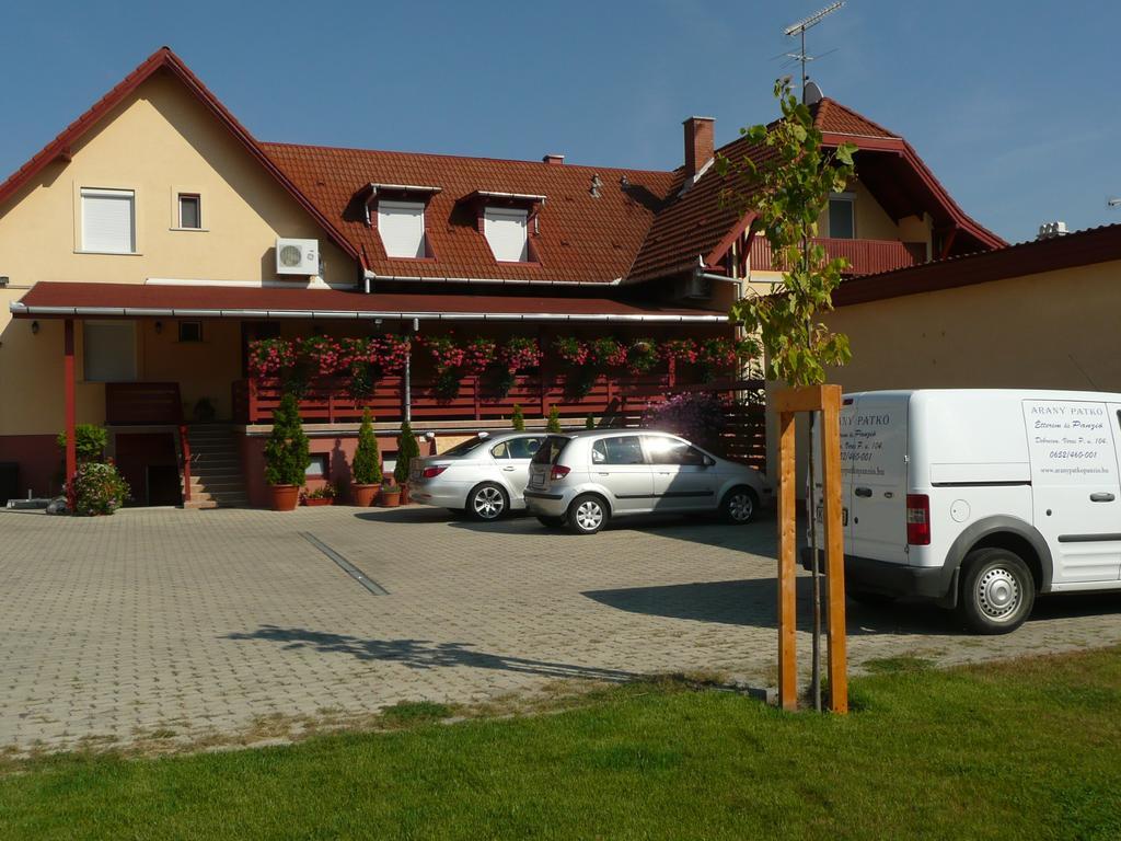 Arany Patko Panzio Hotell Debrecen Exteriör bild